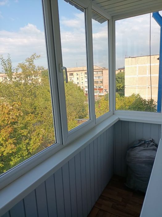 Продам 2 к кв р-н Уюта 5/5