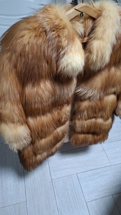Продам шубу из меха лисы
