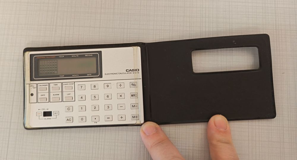 Калкулатор от едно време Casio MQ-12