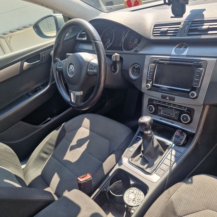 Volkswagen Passat 2012 ,140 cp