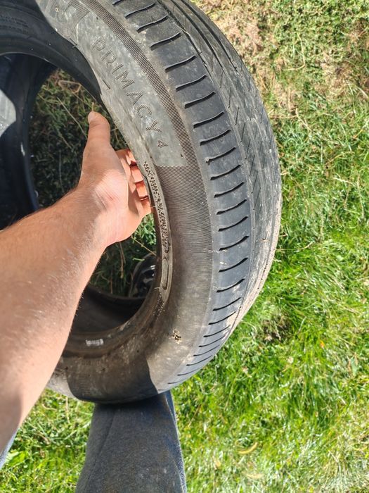 Vând cauciucuri pentru bmw