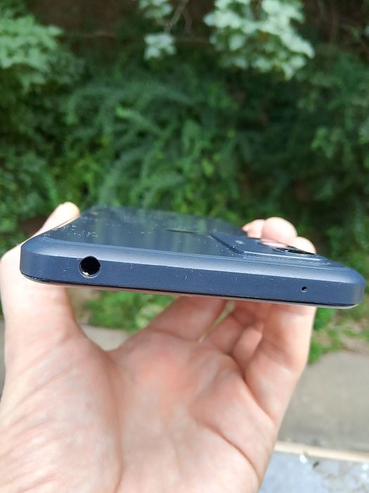 Продам смартфон TCL 306