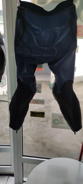 Кожен екип IXS от две части