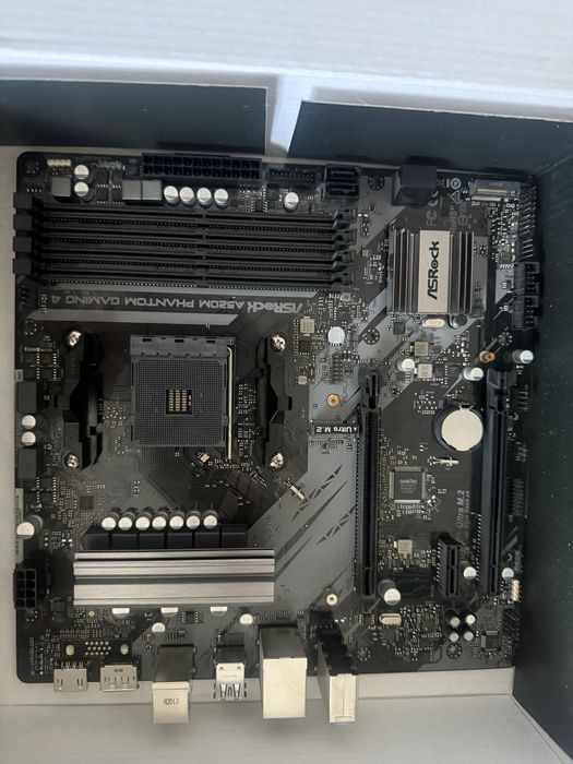 Продам материнскую плату для AMD AM4