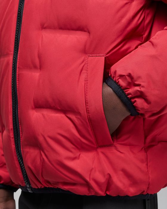 Jordan Essentials: Детско Зимно Яке в Емблематично Червено