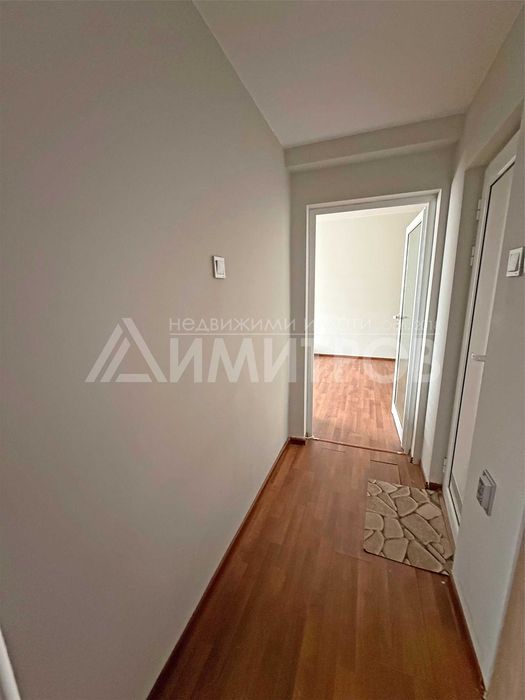 Продава двустаен тухлен апартамент в гр. Каспичан. ТОП център на града!