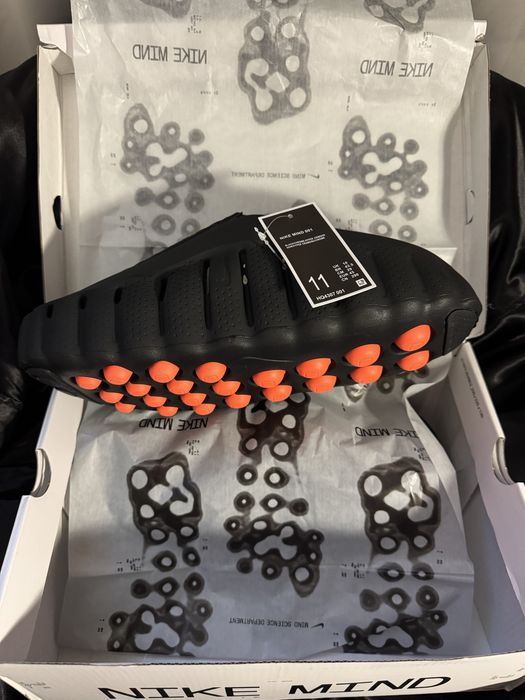 Nike mind 001 чехли