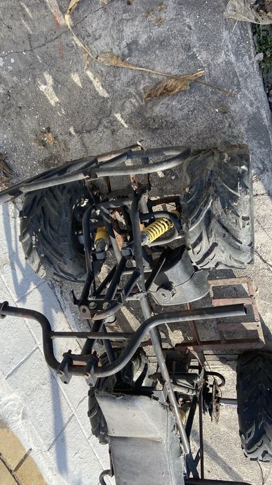 Рама от квадроцикла с колесами