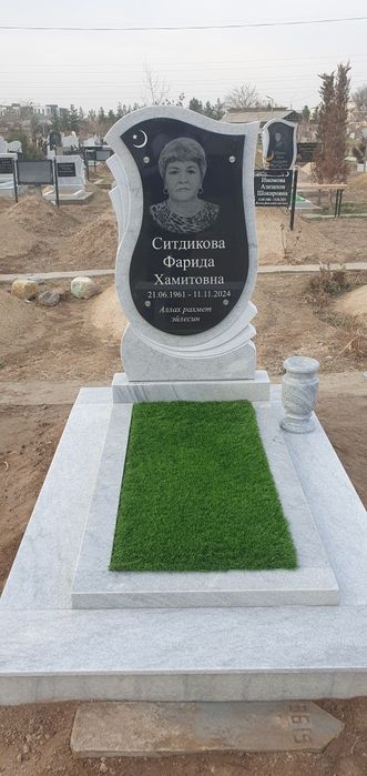 Qabr tosh qabriston uchun toshlar granit va mramirdan