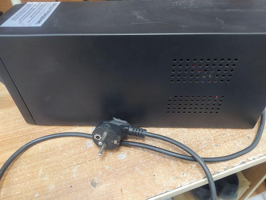 Продам блок бесперебойного питания .