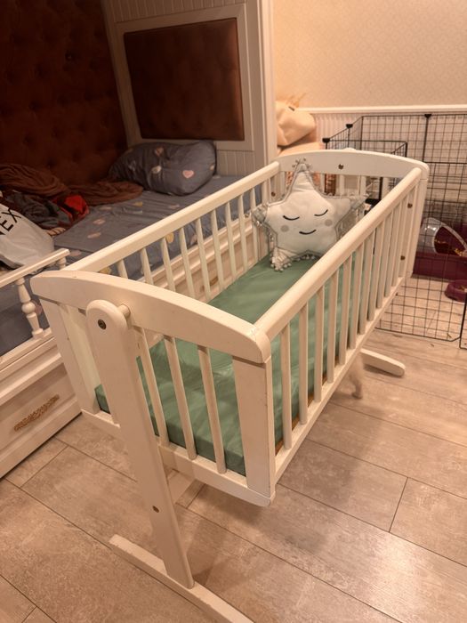 Детская кроватка качалка