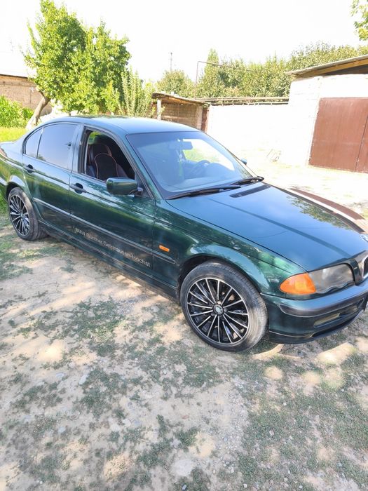 BMW srochniy sotiladi