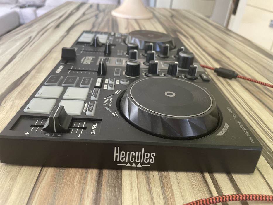 DJ контролер Hercules DJControl Inpulse 200 MK2
