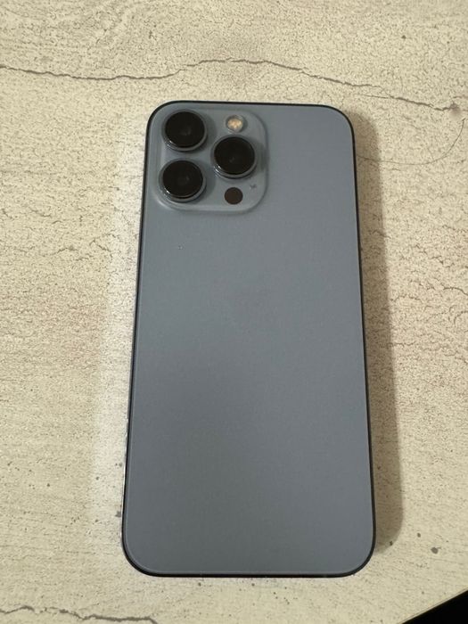 Продам Iphone 13 pro