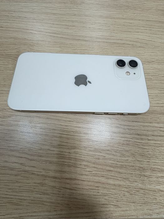 Iphone 12 (64GB)