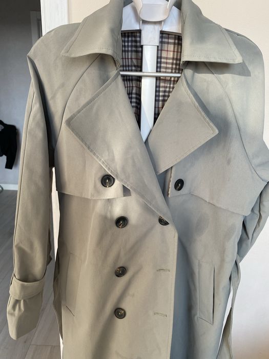 Продаю тренч плащ