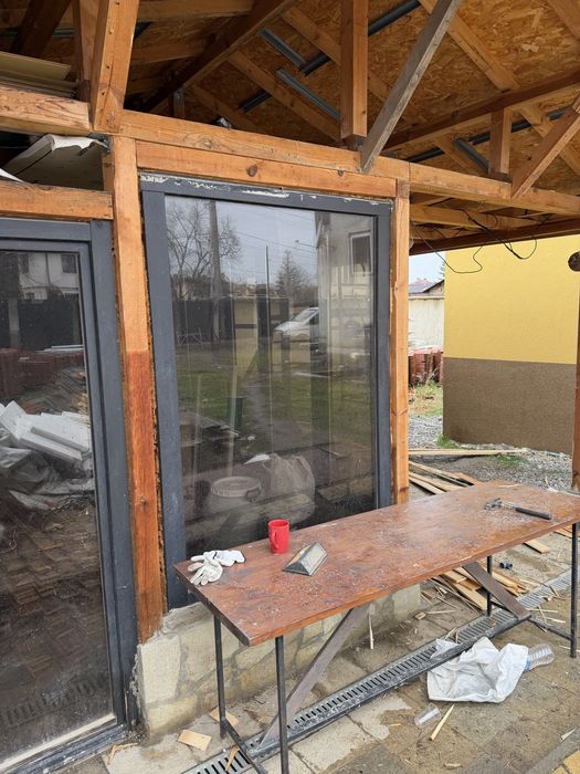 Дървен матерериал греди и дограма