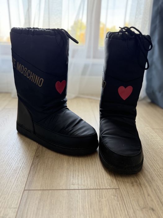Апрески Moschino