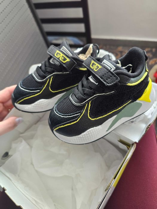 Vand adidasi puma copii marimea 21 noi