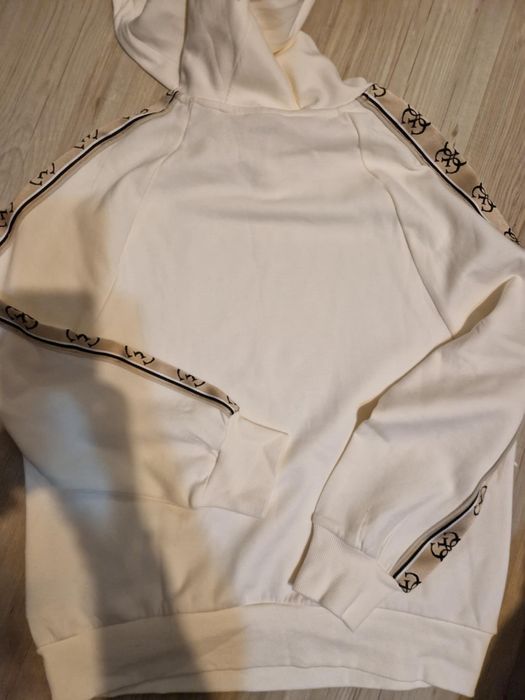 Дамски суйтшърт,,Guess"-нов с етикет