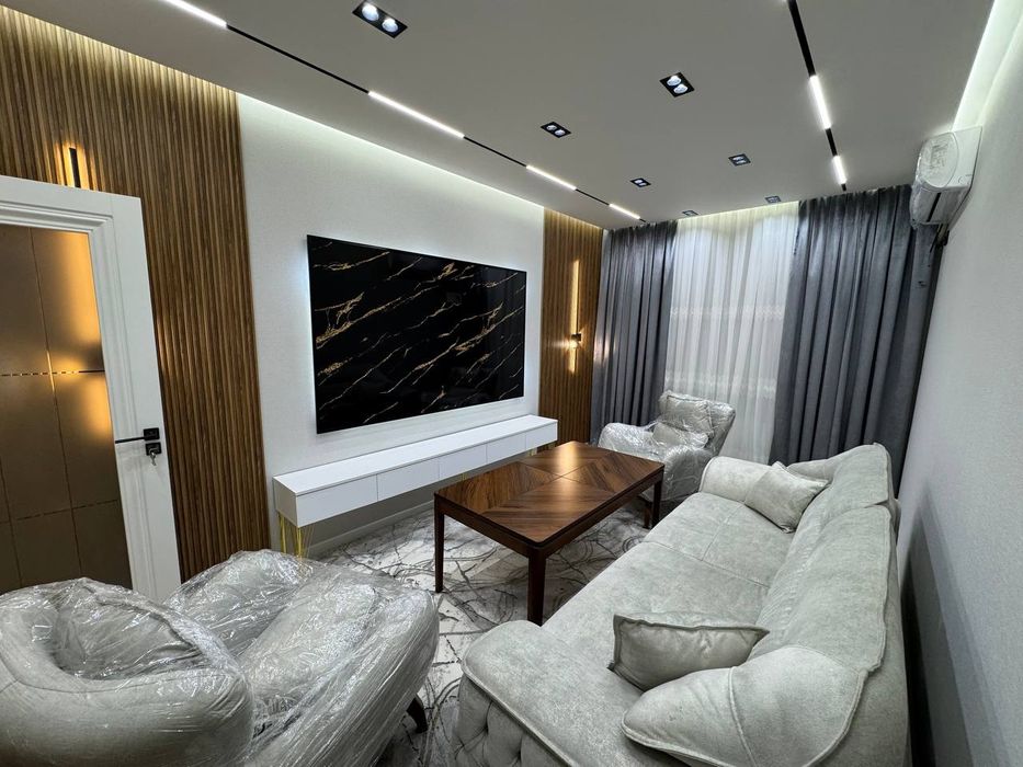 Срочно сотилади Сергели 5А новостройка 3/1/7 евро ремонт хамма нарсала