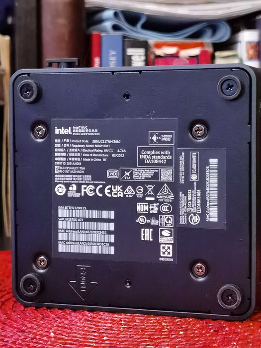 Intel NUC Kit 11 Pro Kit - 16GB - SSD 256GB - mini PC nou