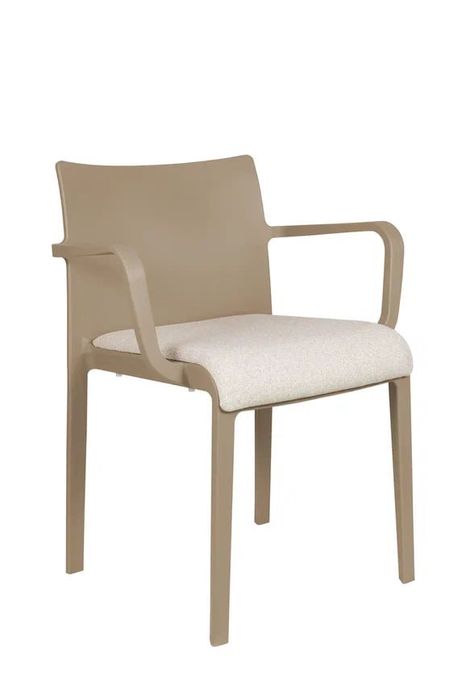 Plastik stullar zakazga