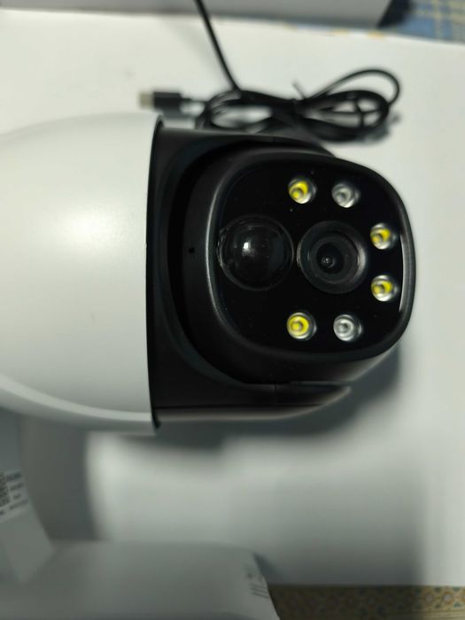 Camera supraveghere IP 4G cu panou solar