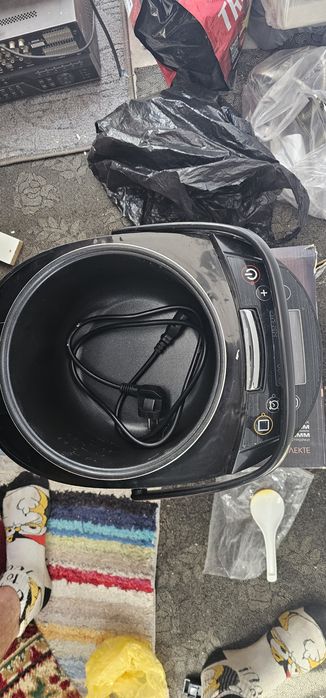 Мультиварка Redmond