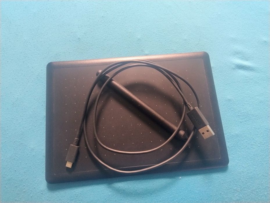 One by Wacom small