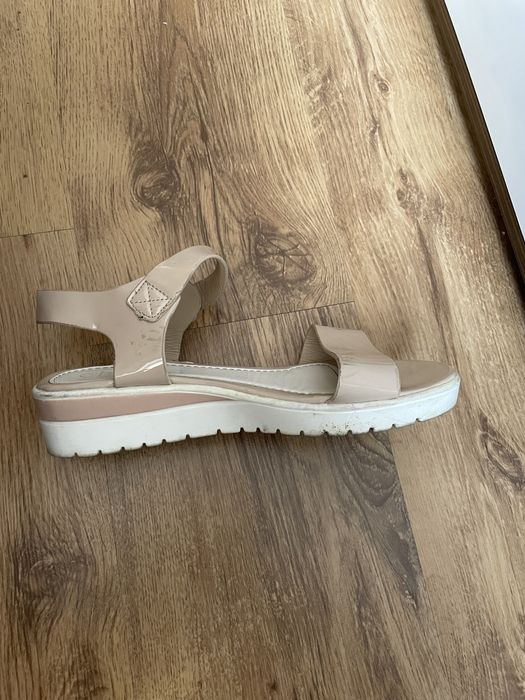 Обувки на ток 38 номер Сандали 38 номер