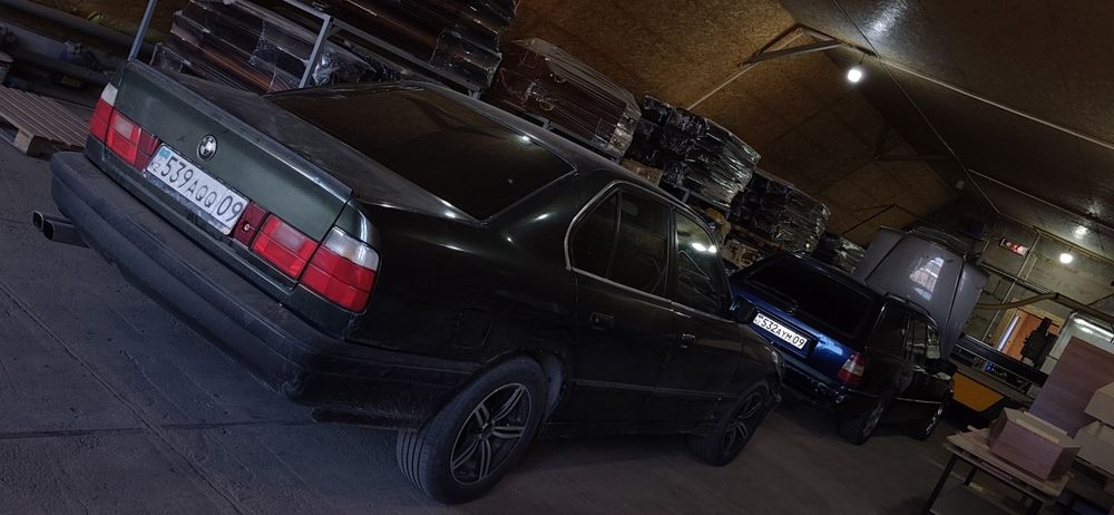 Bmw 520 e34.    .