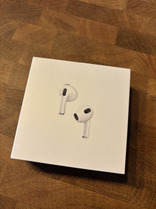 Airpods gen 3 MagSafe Charging Case