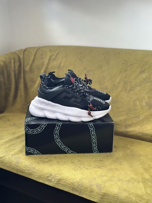 Versace Chain Reaction 40-41, 44-45