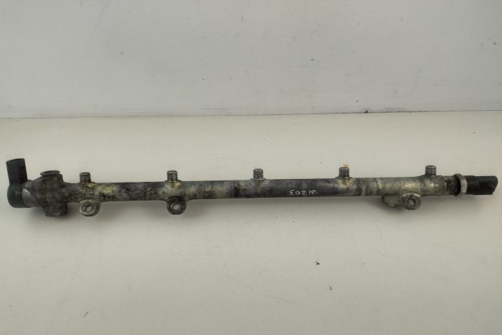 Rampa injectoare cu regulator de presiune A6120700295 Mercedes-Benz C