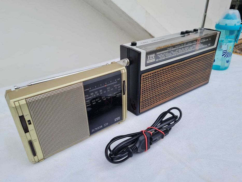 Radio ITT Germany, AM / FM, antena satelor, stare buna de functionare, pret pentru ambele