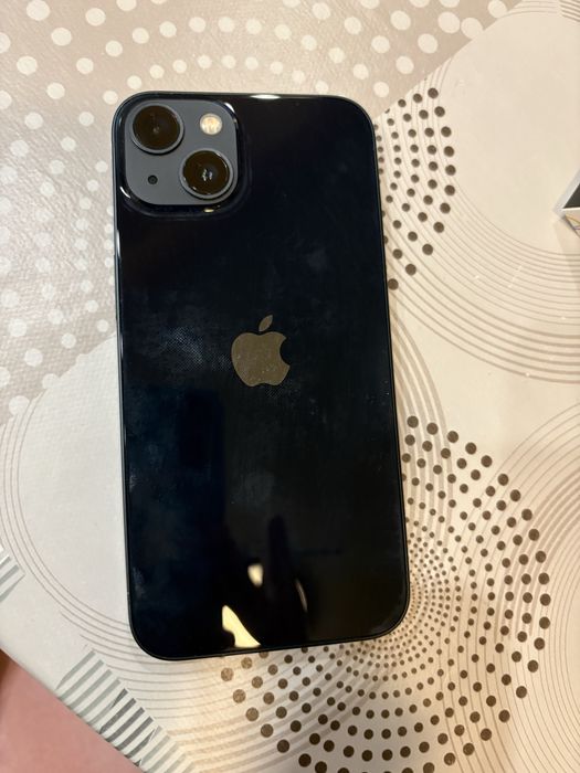 Продавам Iphone 13