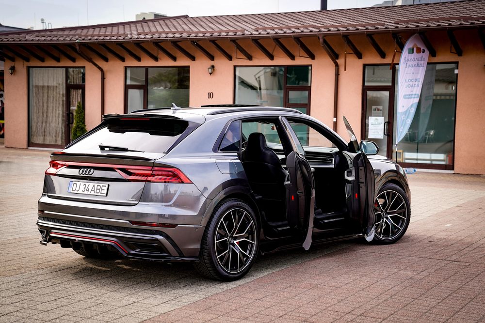 Vand Audi Q8 accept si Variante