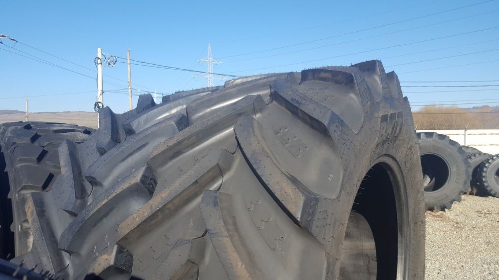 Cauciucuri NOI pentru tractor spate 650/65R38 noi radiale BKT AGRI MAX