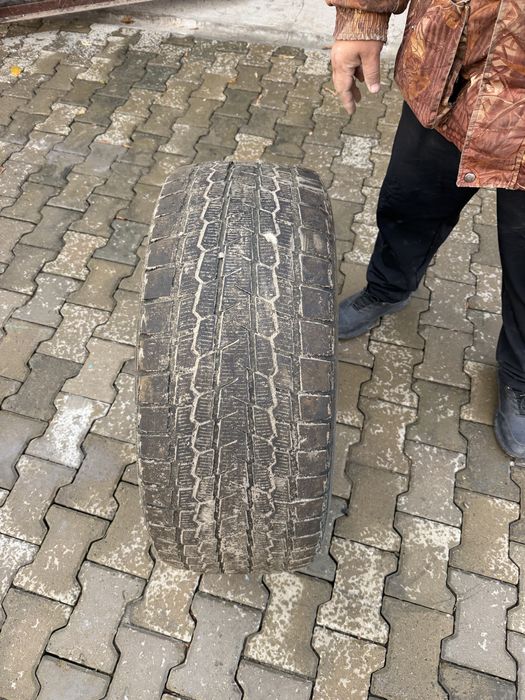 Продаю зимние шины диаметр 21