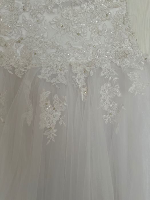 Булчинска рокля и воал