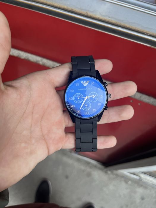 Продам часы emporio armani