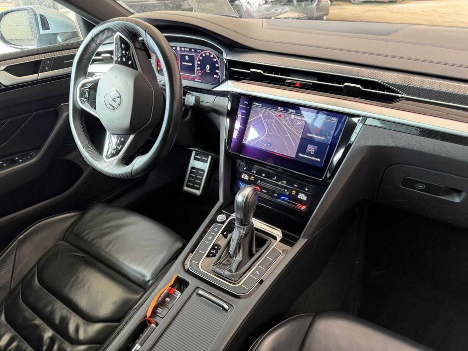 Volkswagen Arteon avariat