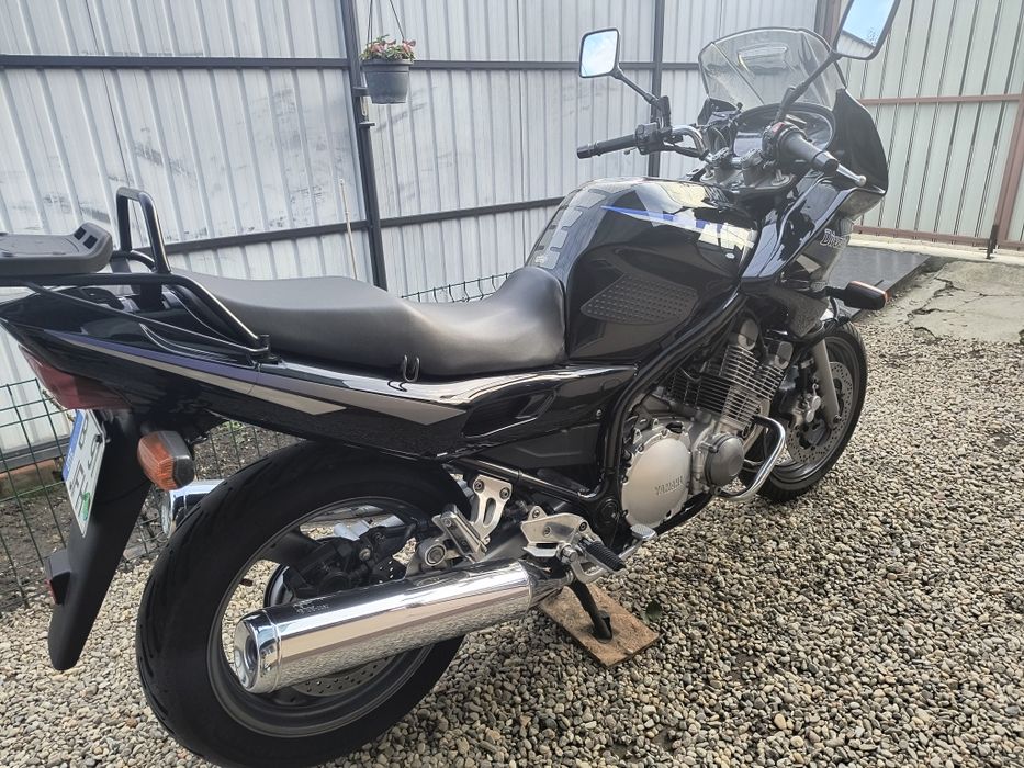 Vand motocicleta yamaha