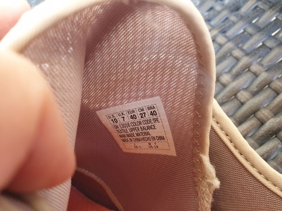 Adidasi Skechers cu strasuri