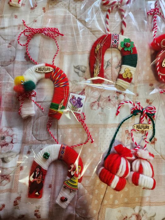 Мартеници различни модели