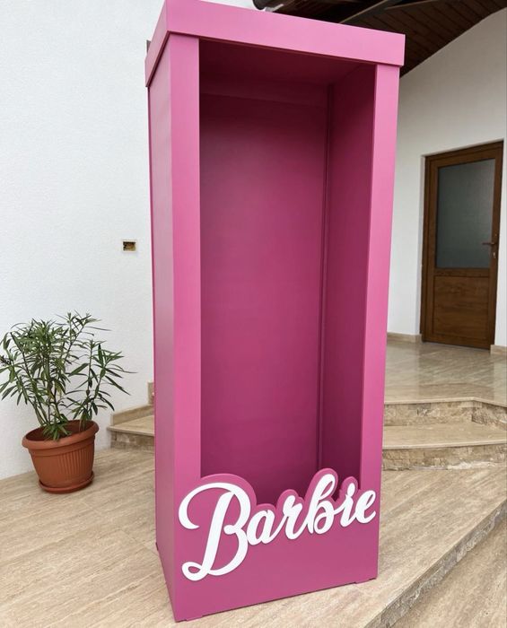 Vand cutia barbie MDF roz