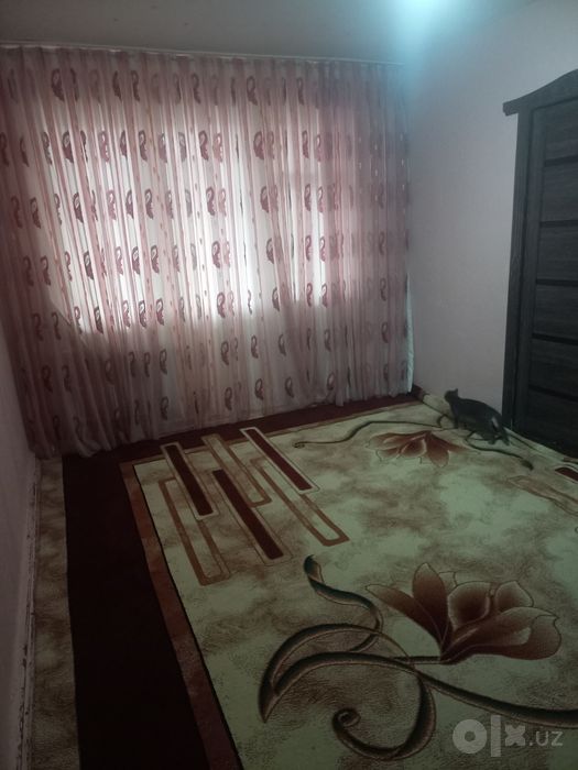 Chirchiq 2xona sotiladi 3etaj  1mk (oktabr)