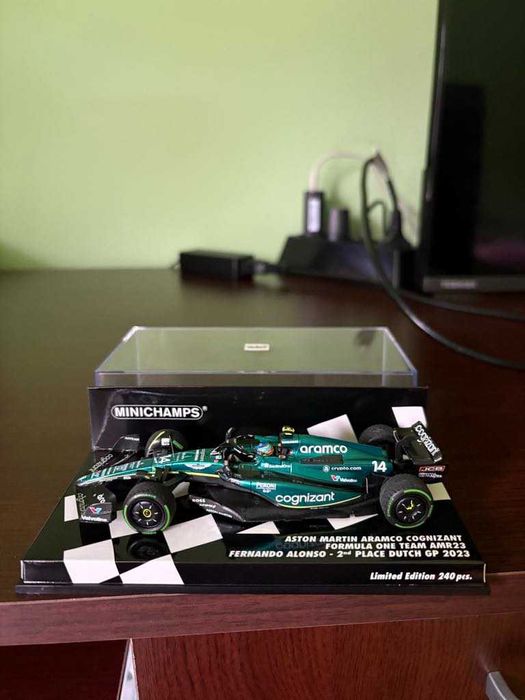 продавам колекция формула 1 на MINICHAMPS 1/43 Fernando Alonso