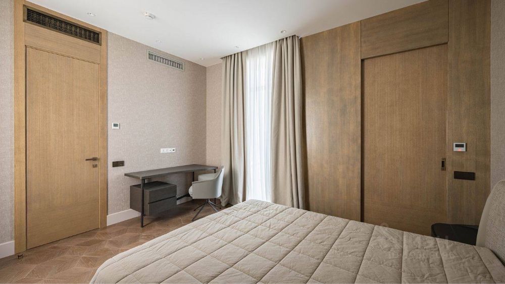 Метро Ойбек-Новостройка! Сдается новая 3-х комнатная в элит комплексе!